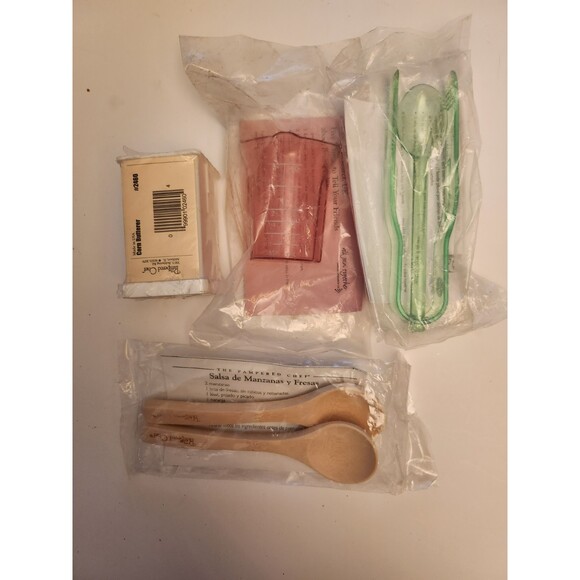 4 New Pampered Chef Gadgets B19 - Picture 1 of 8